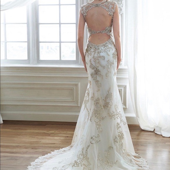 Maggie Sottero Wedding Dress